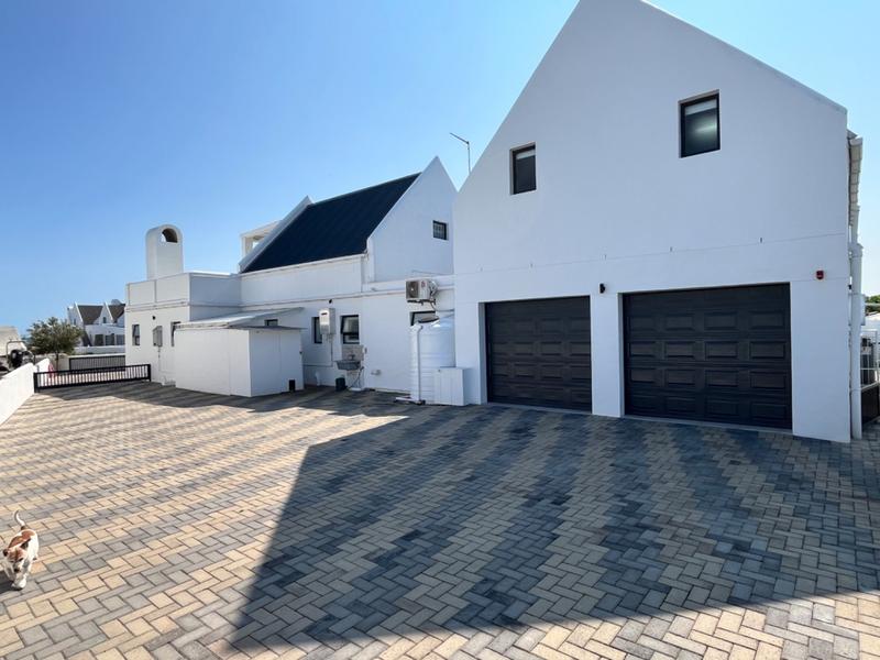 4 Bedroom Property for Sale in Dwarskersbos Western Cape